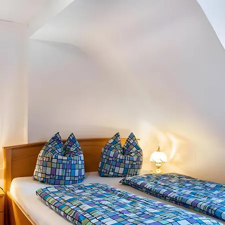 Edith Apartment